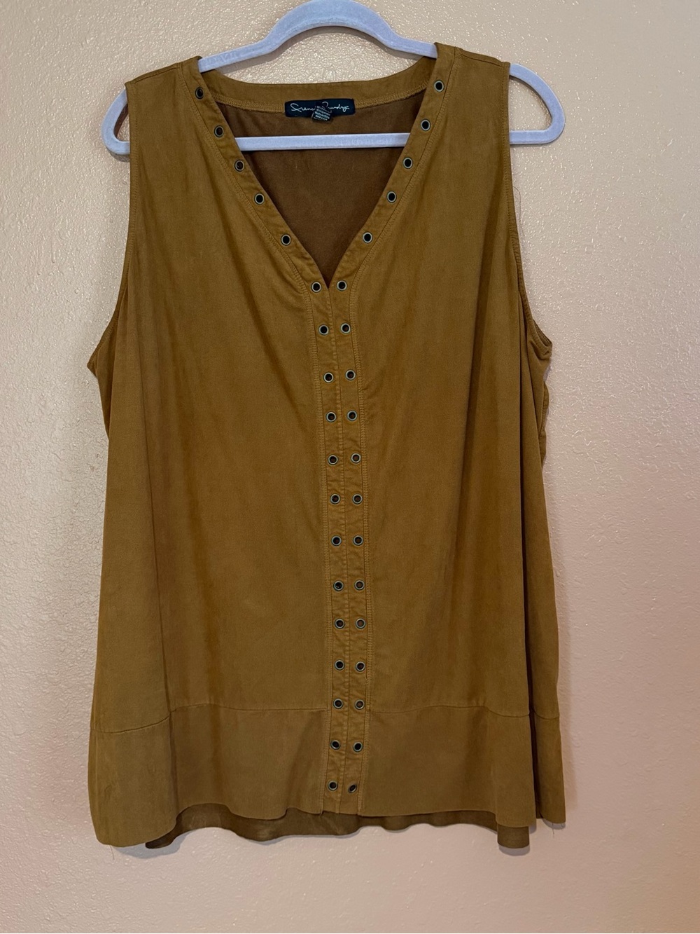 French Laundry Brown Eyelet-Front Sleeveless Tank